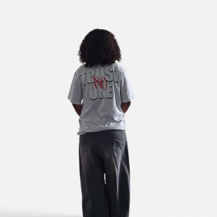 White “Trust No One” Graphic T-shirt