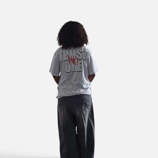 White “Trust No One” Graphic T-shirt
